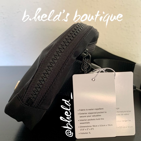 lululemon Everywhere Belt Bag in Black with Gold Zipper OS (1L) Brand New NWT - Picture 3 of 16